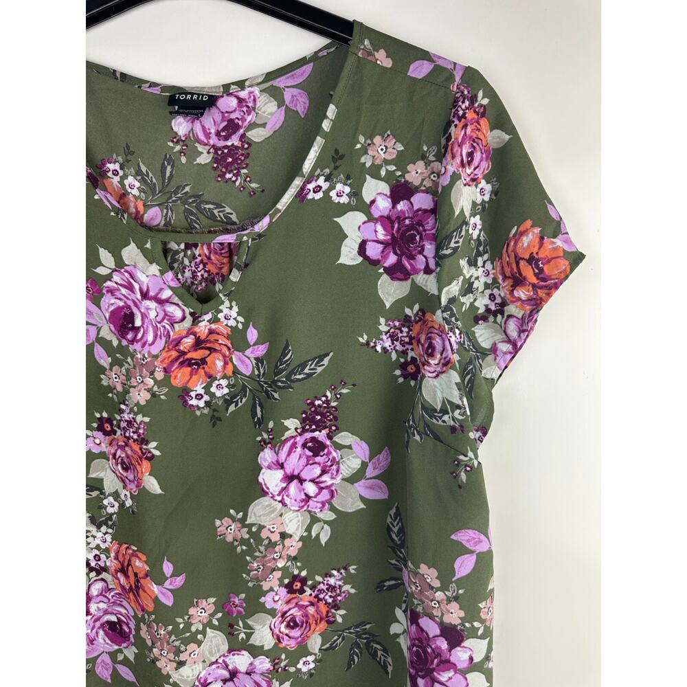 ✨2/$20 $Torrid Floral Georgette Keyhole Blouse Green Semi Sheer Plus Size 1 1X - Picture 4 of 9